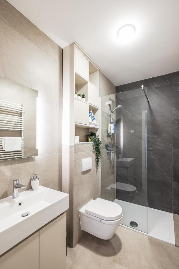 Premium Ventus Rosa - Mistral Garden Apartment Zadar